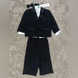 Peanut Butter Collection Toddler's Tuxedo with Bow Tie, Black size 2